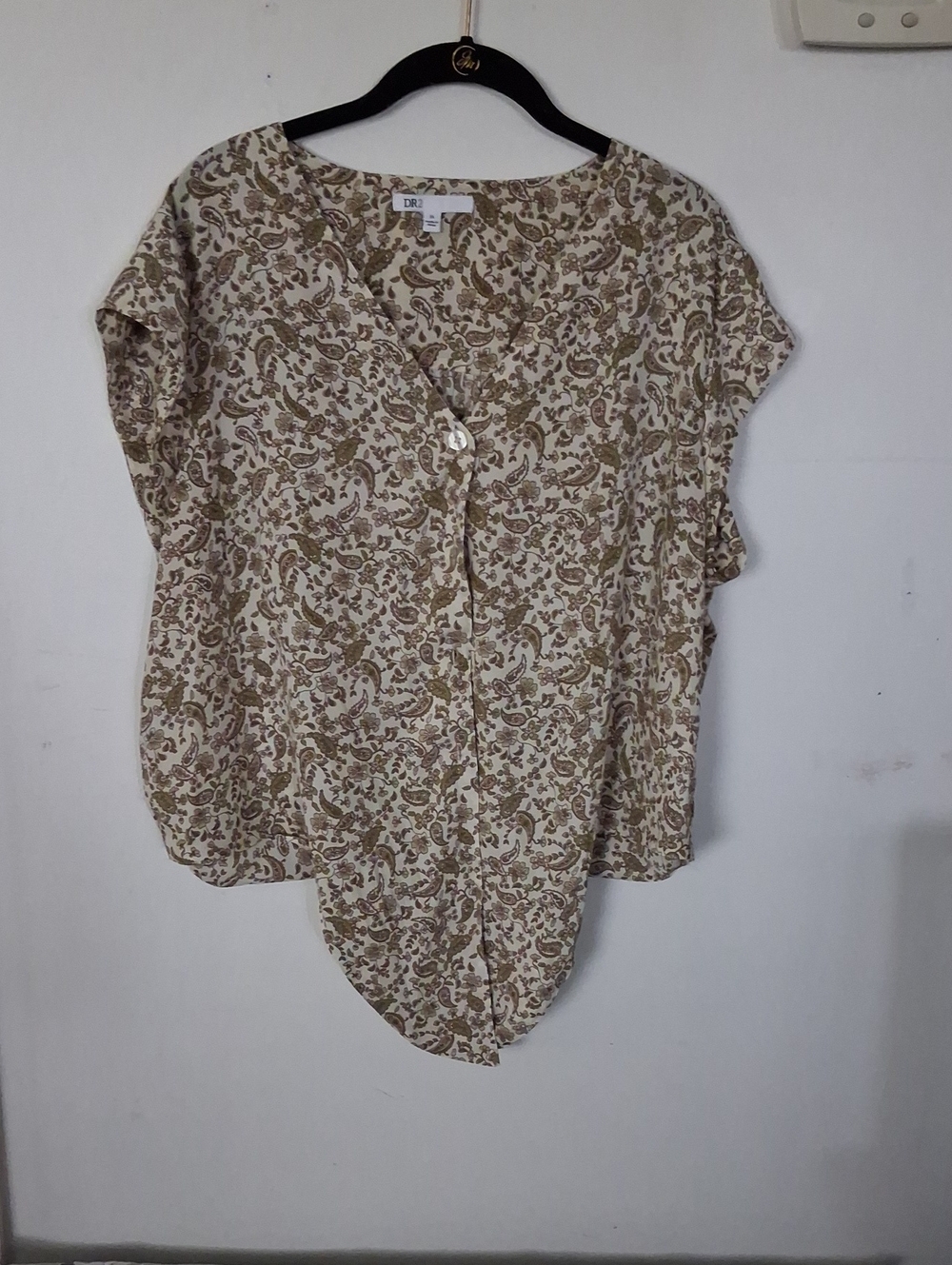 DR2 Cream Button-Front Blouse with Brown Paisley Print